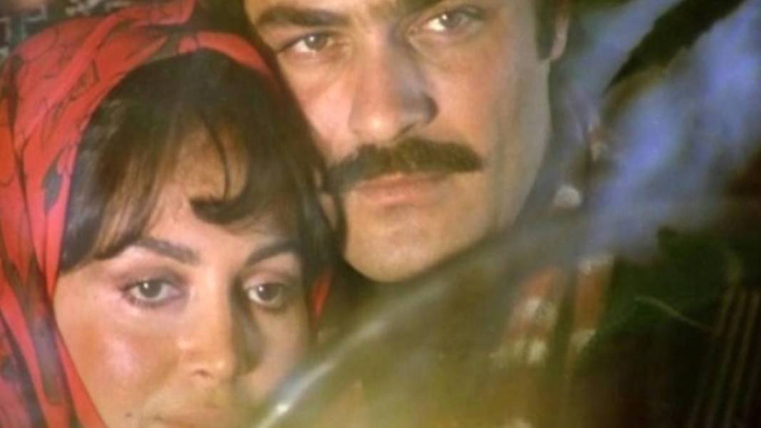 Selvi Boylum Al Yazmalım'ın çocuk yıldızı Samet'i son haliyle ağızları açık bıraktı! Meğer usta oyuncunun kızıymış... 4